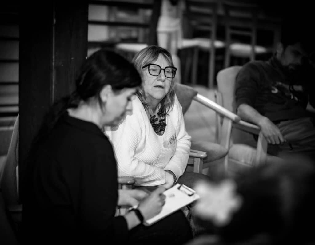 Zdjęcie przedstawia uczestników warsztatów „STOPklatka - ile globalności w naszej lokalności”